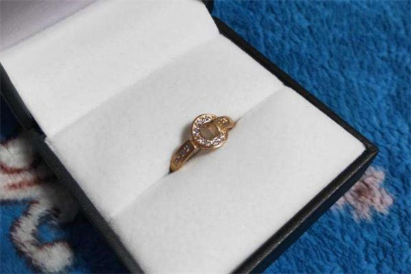 寶格麗戒指一般多少錢 寶格麗戒指專柜報(bào)價(jià) 寶格麗戒指一般多少錢 寶格麗戒指專柜報(bào)價(jià)