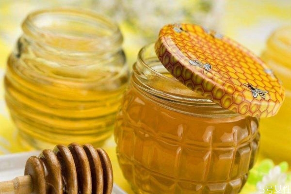 自制補水面膜有什么呢 如何制作補水面膜呢 自制補水面膜有什么呢 如何制作補水面膜呢