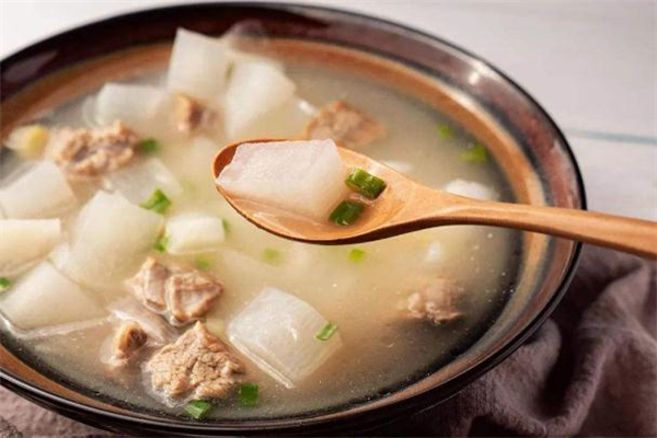 白蘿卜姜湯能治咳嗽嗎 白蘿卜姜湯晚上可以喝嗎 白蘿卜姜湯能治咳嗽嗎 白蘿卜姜湯晚上可以喝嗎