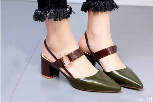 為什么皮鞋容易打腳呢 皮鞋打腳的原因有什么呢 為什么皮鞋容易打腳呢 皮鞋打腳的原因有什么呢