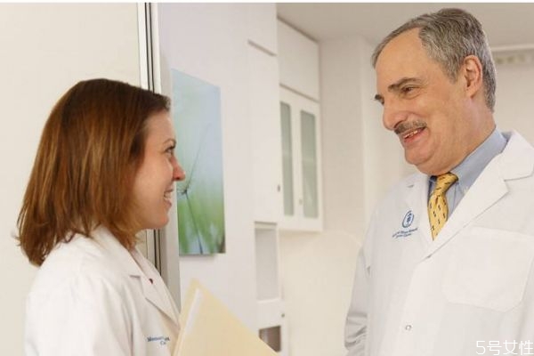 什么是宮頸癌呢 宮頸癌發(fā)生的原因是什么呢 什么是宮頸癌呢 宮頸癌發(fā)生的原因是什么呢