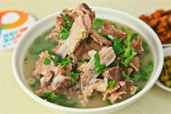 羊肉湯怎么做不膻 羊肉湯怎么煮沒有腥味 羊肉湯怎么做不膻 羊肉湯怎么煮沒有腥味