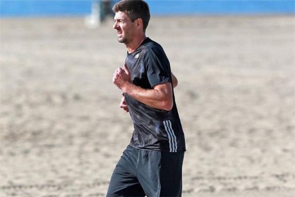 晨跑怎么調(diào)整呼吸 晨跑用鼻子呼吸還是嘴巴 晨跑怎么調(diào)整呼吸 晨跑用鼻子呼吸還是嘴巴