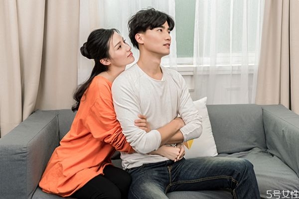 和老公吵架冷戰(zhàn)后怎么辦 對(duì)付老公冷戰(zhàn)的絕招 和老公吵架冷戰(zhàn)后怎么辦 對(duì)付老公冷戰(zhàn)的絕招