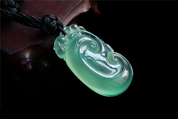 冰種翡翠怎么選 佩戴冰種翡翠的注意事項(xiàng) 冰種翡翠怎么選 佩戴冰種翡翠的注意事項(xiàng)