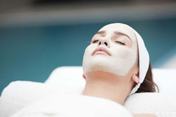 珍珠粉面膜怎么做淡斑 珍珠祛斑面膜的注意事項(xiàng) 珍珠粉面膜怎么做淡斑 珍珠祛斑面膜的注意事項(xiàng)