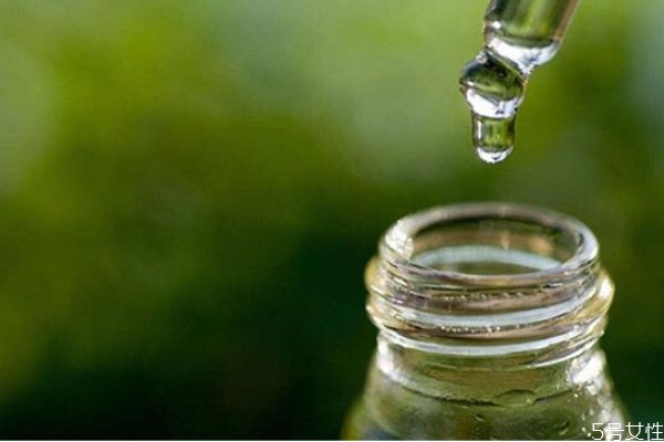 玻尿酸能代替精華液嗎 玻尿酸和精華液的區(qū)別 玻尿酸能代替精華液嗎 玻尿酸和精華液的區(qū)別