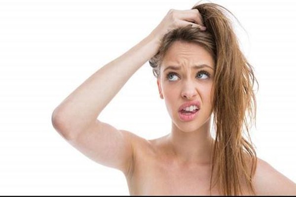 頭發(fā)分叉的原因有哪些 如何增加頭發(fā)濕度 頭發(fā)分叉的原因有哪些 如何增加頭發(fā)濕度