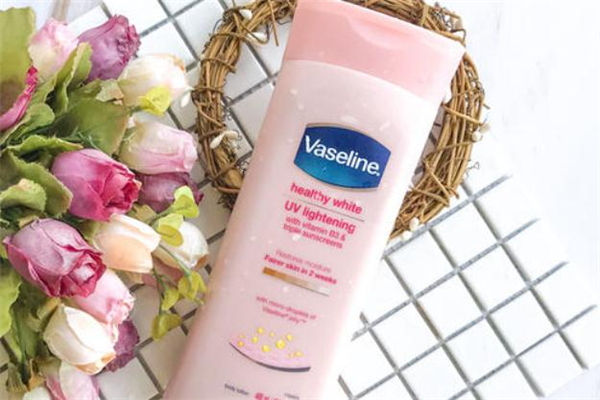 凡士林身體乳真假鑒別 凡士林身體乳真假怎么看 凡士林身體乳真假鑒別 凡士林身體乳真假怎么看
