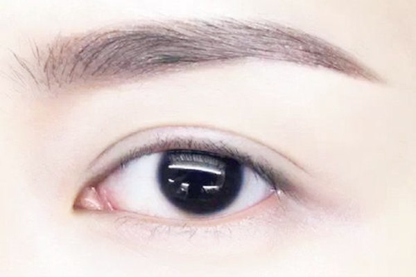 怎樣防止內(nèi)眼線暈染 為什么內(nèi)眼線容易暈染 怎樣防止內(nèi)眼線暈染 為什么內(nèi)眼線容易暈染