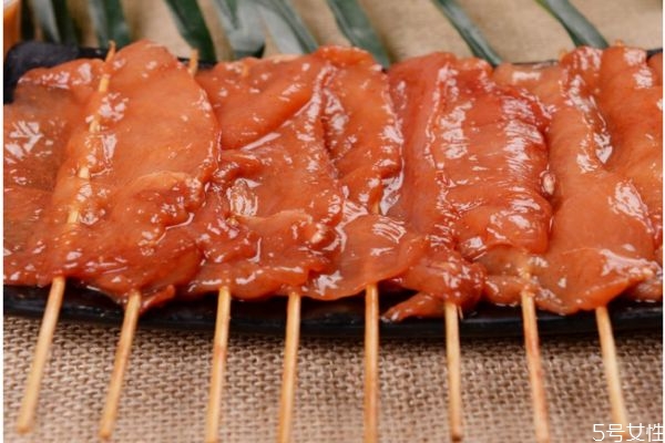 里脊肉是什么肉呢 里脊肉有什么營養(yǎng)價值呢 里脊肉是什么肉呢 里脊肉有什么營養(yǎng)價值呢