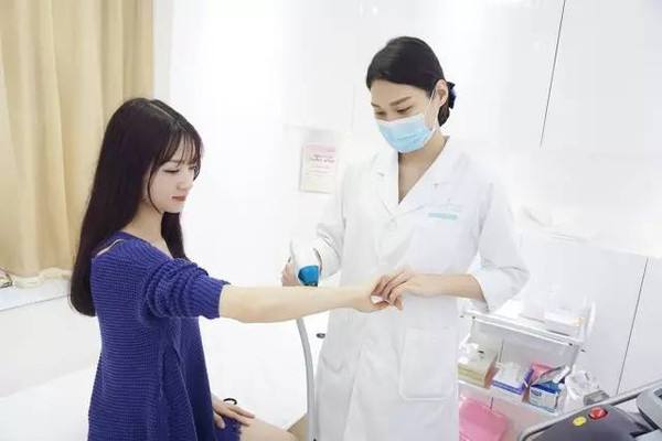 唇毛激光脫毛還會長嗎 激光脫毛痛嗎 唇毛激光脫毛還會長嗎 激光脫毛痛嗎