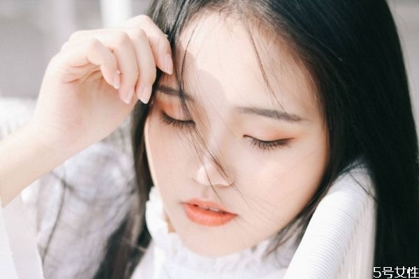 什么是酒窩成形術(shù)呢 酒窩成形術(shù)有用嗎 什么是酒窩成形術(shù)呢 酒窩成形術(shù)有用嗎