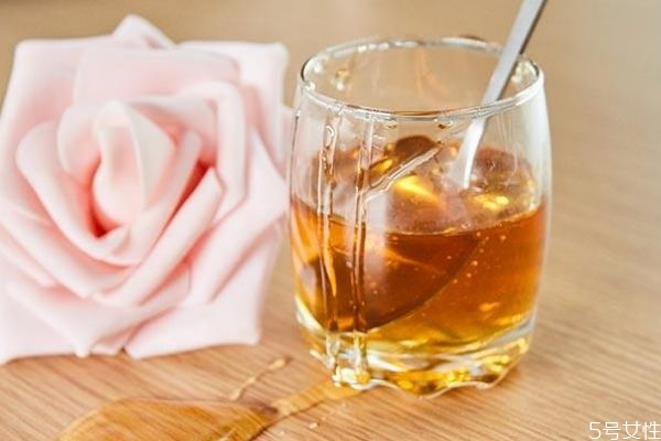 食用蜂蜜的好處 食用蜂蜜的禁忌 食用蜂蜜的好處 食用蜂蜜的禁忌