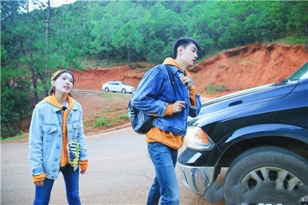 情侶裝怎么穿才好看 怎樣穿情侶裝更時(shí)髦 情侶裝怎么穿才好看 怎樣穿情侶裝更時(shí)髦