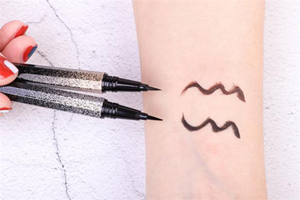 柏瑞美眼線液筆多少錢 柏瑞美眼線筆暈妝嗎 柏瑞美眼線液筆多少錢 柏瑞美眼線筆暈妝嗎