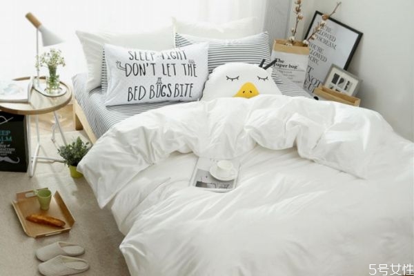 床單被罩一般多久換一次呢 長痘痘是否要勤換床單呢 床單被罩一般多久換一次呢 長痘痘是否要勤換床單呢