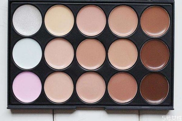 什么是修容膏呢 修容膏應該怎么用呢 什么是修容膏呢 修容膏應該怎么用呢