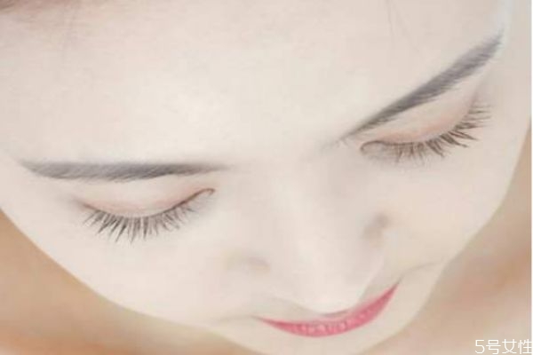 嫁接睫毛可以洗臉嗎 嫁接睫毛會傷害自己原生睫毛嗎 嫁接睫毛可以洗臉嗎 嫁接睫毛會傷害自己原生睫毛嗎