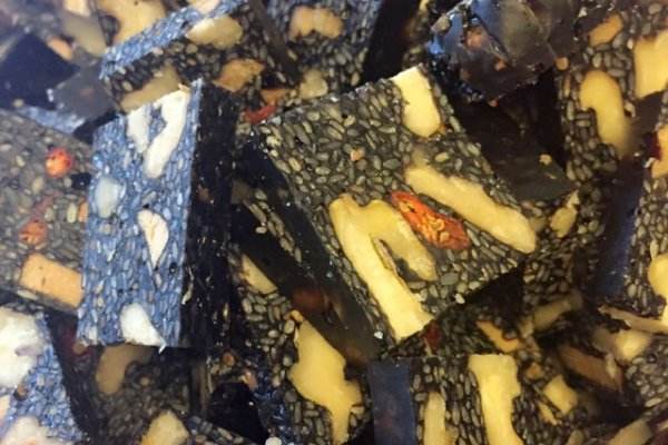 氣血不足吃阿膠有用嗎 氣血不足吃什么食物好 氣血不足吃阿膠有用嗎 氣血不足吃什么食物好