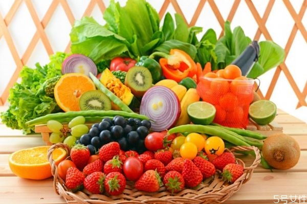 吃什么可以預(yù)防長斑呢 什么東西可以祛斑呢 吃什么可以預(yù)防長斑呢 什么東西可以祛斑呢