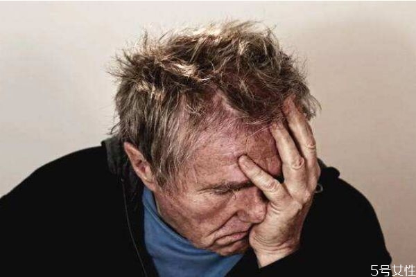 造成高血壓的原因有什么呢 為什么會得高血壓呢 造成高血壓的原因有什么呢 為什么會得高血壓呢