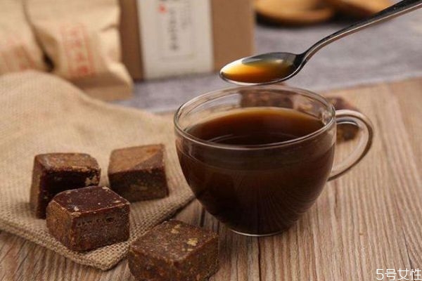 紅糖水可以催經(jīng)嗎 紅糖水怎么熬呢 紅糖水可以催經(jīng)嗎 紅糖水怎么熬呢