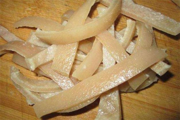 女人吃豬皮能豐胸嗎 豬皮怎么吃豐胸 女人吃豬皮能豐胸嗎 豬皮怎么吃豐胸