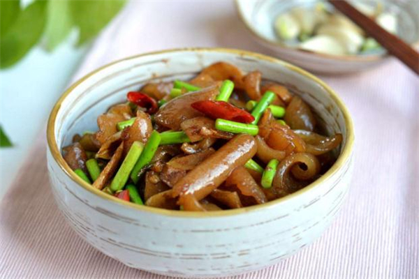 女人吃豬皮能豐胸嗎 豬皮怎么吃豐胸 女人吃豬皮能豐胸嗎 豬皮怎么吃豐胸