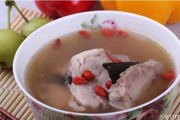 羊肉湯里能放板栗嗎 板栗羊肉湯怎么做