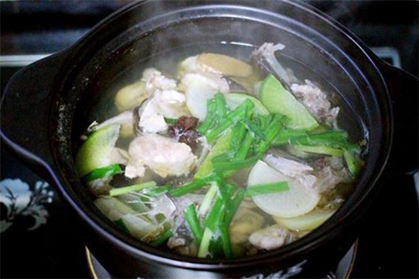 安康魚(yú)的做法 安康魚(yú)怎么做比較好吃 安康魚(yú)的做法 安康魚(yú)怎么做比較好吃