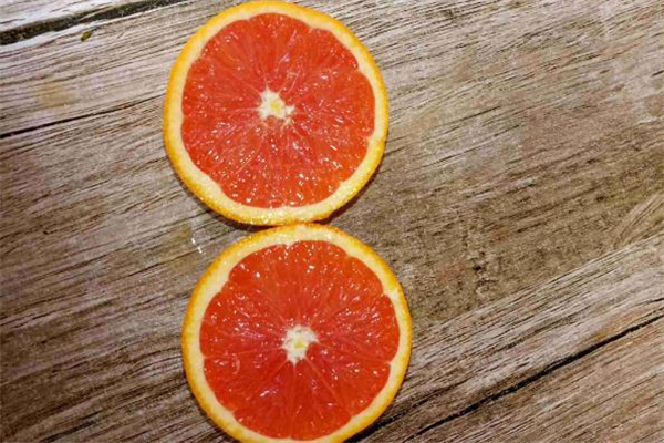 血橙不能和什么一起吃 什么人不適合吃血橙 血橙不能和什么一起吃 什么人不適合吃血橙