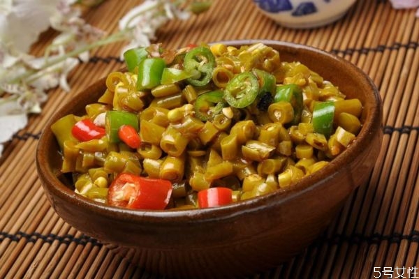 酸豆角是怎么做的呢 酸豆角有什么營(yíng)養(yǎng)價(jià)值呢 酸豆角是怎么做的呢 酸豆角有什么營(yíng)養(yǎng)價(jià)值呢