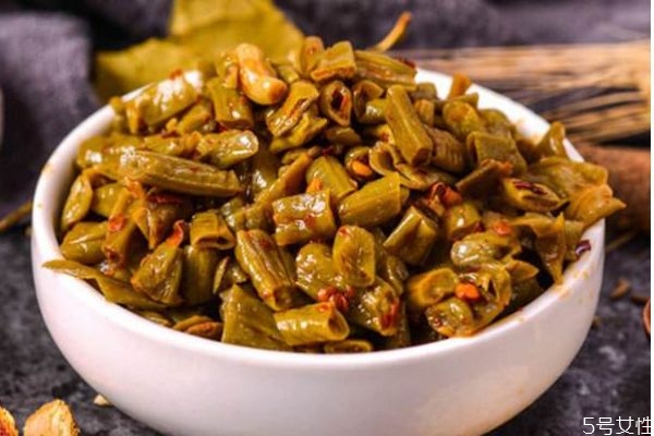 酸豆角是怎么做的呢 酸豆角有什么營(yíng)養(yǎng)價(jià)值呢 酸豆角是怎么做的呢 酸豆角有什么營(yíng)養(yǎng)價(jià)值呢