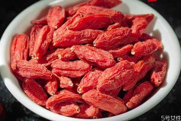 枸杞的種類有什么呢 紅枸杞的作用有什么呢 枸杞的種類有什么呢 紅枸杞的作用有什么呢