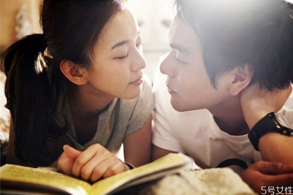 女生說你要對我負責什么意思 女生說要你對她負責的意思 女生說你要對我負責什么意思 女生說要你對她負責的意思