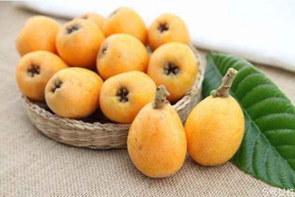 枇杷果能直接吃嗎 枇杷果怎么吃治咳嗽 枇杷果能直接吃嗎 枇杷果怎么吃治咳嗽