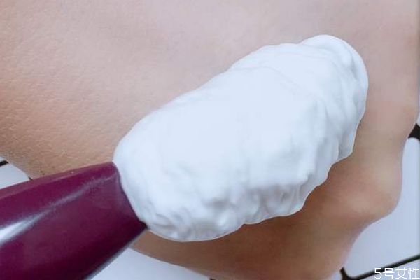 去角質慕斯真的有用嗎 去角質慕斯應該怎么用呢 去角質慕斯真的有用嗎 去角質慕斯應該怎么用呢