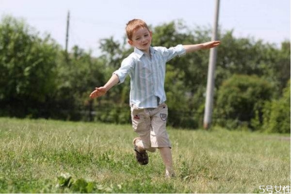 男生取什么名字好聽 男生取名有內(nèi)涵的 男生取什么名字好聽 男生取名有內(nèi)涵的