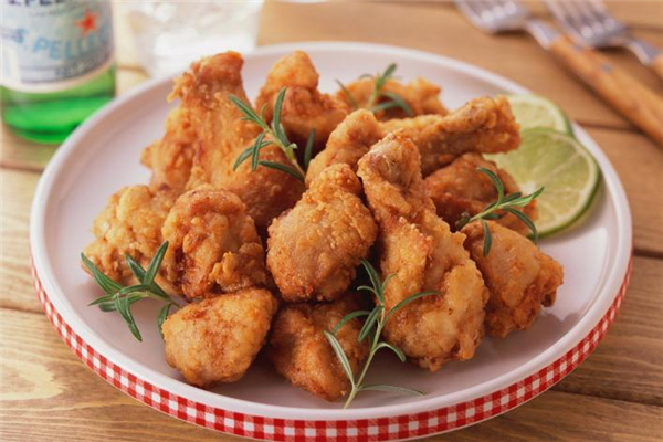 炸雞腿不吃皮會胖嗎 炸雞腿能天天吃嗎 炸雞腿不吃皮會胖嗎 炸雞腿能天天吃嗎