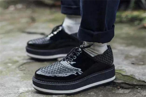 男生襪子顏色怎么搭配 男生襪子怎么搭配好看 男生襪子顏色怎么搭配 男生襪子怎么搭配好看