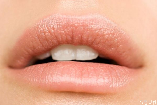 唇炎能喝酒嗎 唇炎能喝咖啡嗎