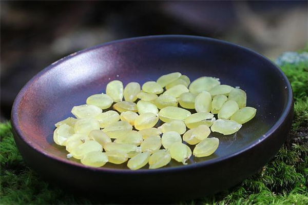 皂角米保質(zhì)期多長(zhǎng)時(shí)間 皂角米放了一年還能吃嗎 皂角米保質(zhì)期多長(zhǎng)時(shí)間 皂角米放了一年還能吃嗎