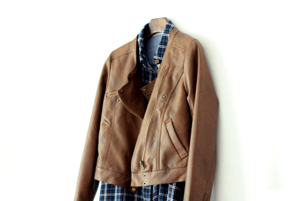 男士皮夾克怎么搭配好看 男士皮夾克簡(jiǎn)約帥氣的搭配推薦