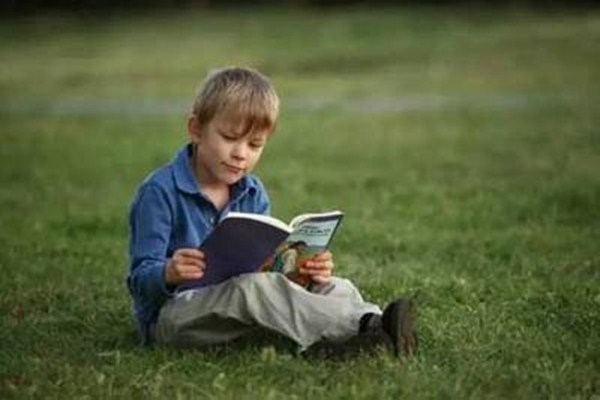 有白頭發(fā)拔了有害嗎 少年白吃什么可以調(diào)理 有白頭發(fā)拔了有害嗎 少年白吃什么可以調(diào)理