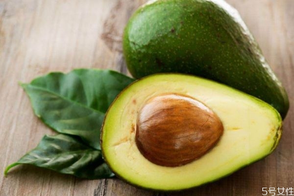 牛油果的熱量有多少呢 經(jīng)常吃牛油果會長胖嗎 牛油果的熱量有多少呢 經(jīng)常吃牛油果會長胖嗎