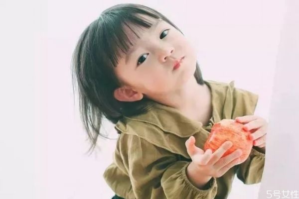 鼠年出生的寶寶名字用什么字好 鼠年出生的寶寶起名字 鼠年出生的寶寶名字用什么字好 鼠年出生的寶寶起名字