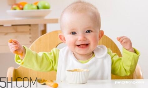 新生兒吐奶情況什么時候會沒有？寶寶吐奶了怎么辦？