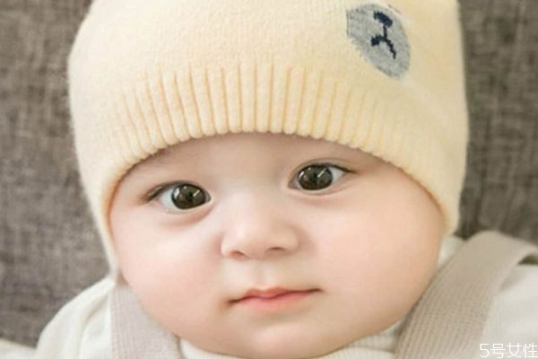 嬰兒紅屁股是上火嗎 嬰兒紅屁股是因?yàn)槭裁? alt=