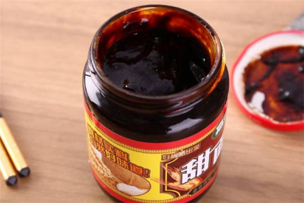 甜面醬保質(zhì)期多長(zhǎng)時(shí)間 甜面醬怎么保存 甜面醬保質(zhì)期多長(zhǎng)時(shí)間 甜面醬怎么保存